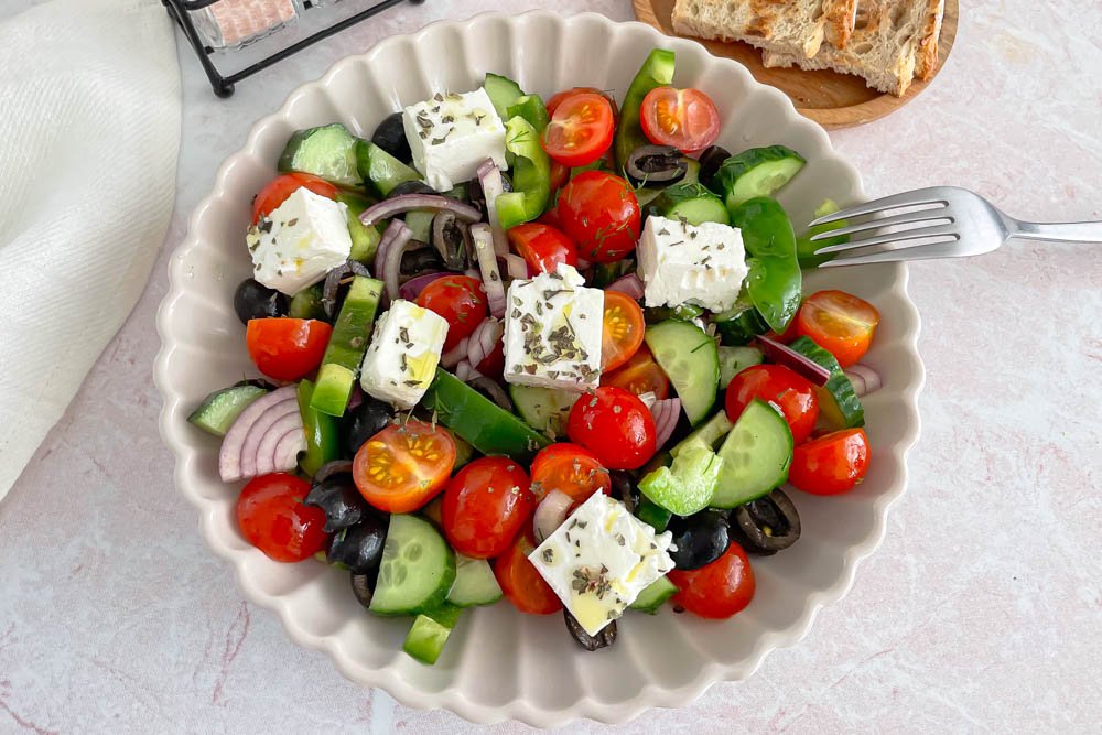 Graikiškos salotos - Mano Salotos Sveikos salotos su feta