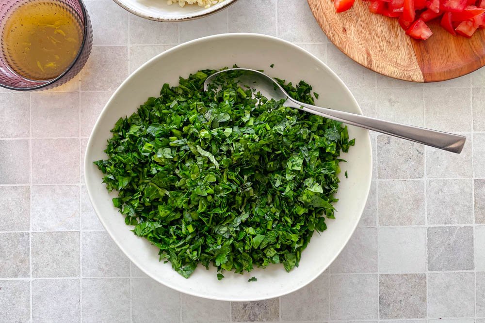 „Tabbouleh“ salotos - Mano Salotos Petražolių salotos